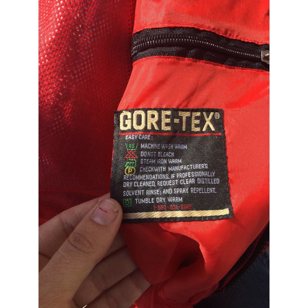 The North Face medium Summit series jacket coat red black gore-tex waterproof - Picture 9 of 14